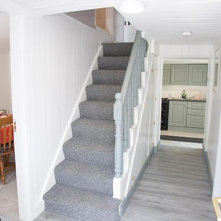 An Tigin Bui Villa Glanbannoo Upper Bagian luar foto