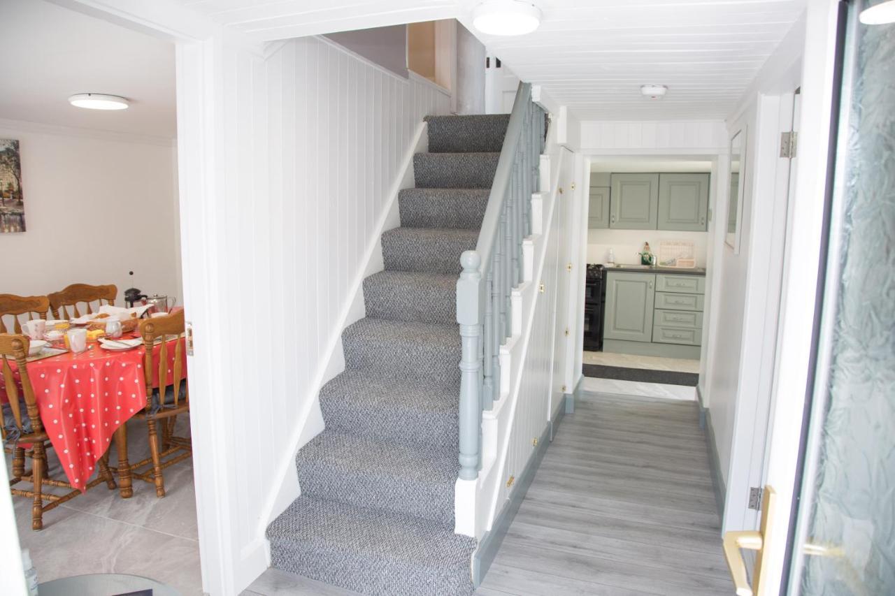 An Tigin Bui Villa Glanbannoo Upper Bagian luar foto